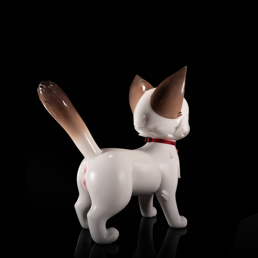 Lucky Whisker – The Fortune Feline