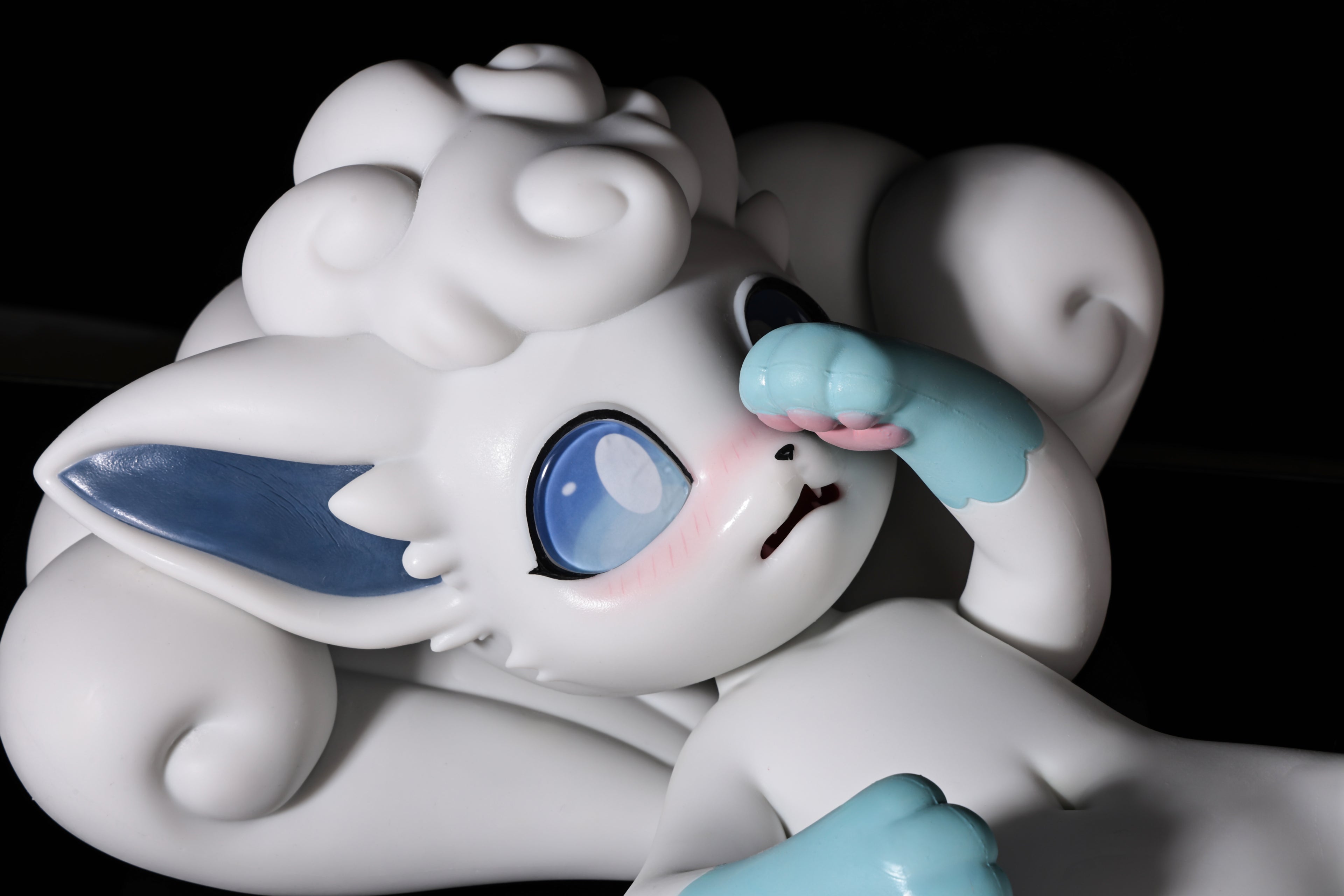 Hexi Flare – The Six-Tailed Fox
